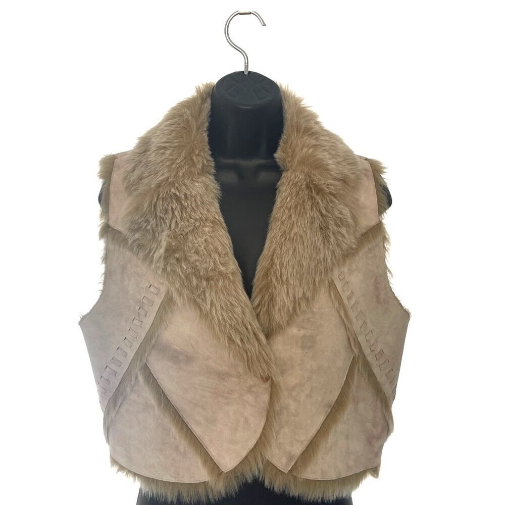 River island fur lined NEW vest outdoors  size US size 12 beige